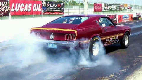 American Muscle Cars Revs Tire Burnout Hard Acceleration Drag Racing! Dragsters and more.