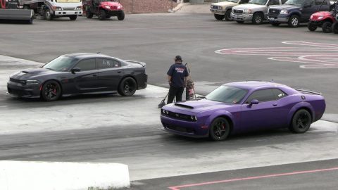 Dodge Demon vs Hellcat Charger - drag racing