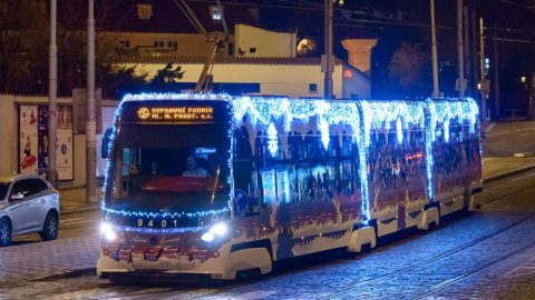 Photo video of Christmas tram from Czech cities