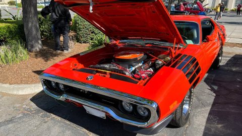 1972 Plymouth Road Runner 440 Hemi Engine With 6 Pack Carb