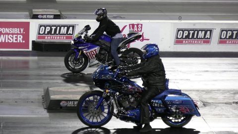 Crazy Harley vs Sportbikes - drag racing