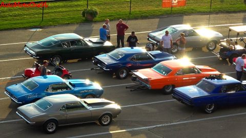 DRAG RACING CLASSIC NOSTALGIA CARS JUST LIKE BACK IN THE GOOD OLD DAYS AT ROUTE 66 RACEWAY