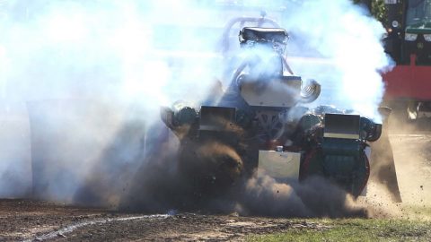 Heavy Modified at 6. DM 2022 at Hobro Powerpull | Red Thunder goes diggin' dirt | Tractor Pulling
