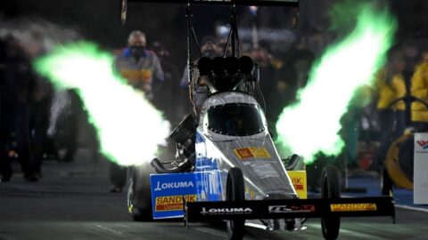 Incredible Top Fuel Dragster Start up ! Acceleration ! Throttle Whack and Race