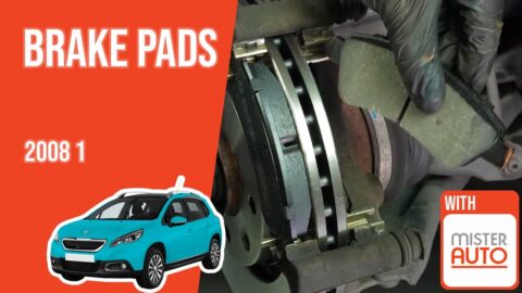 How to replace the front brake pads Peugeot 2008 1 🚗