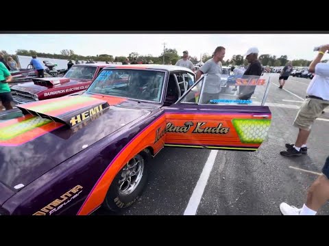 Q1 Sox & Martin Hemi challenge the cars @ U.S Nationals #nhra #dragracing 😎